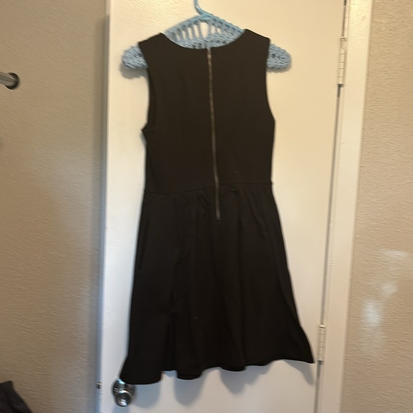 Black Dress With Pockets - Picture 2 of 2